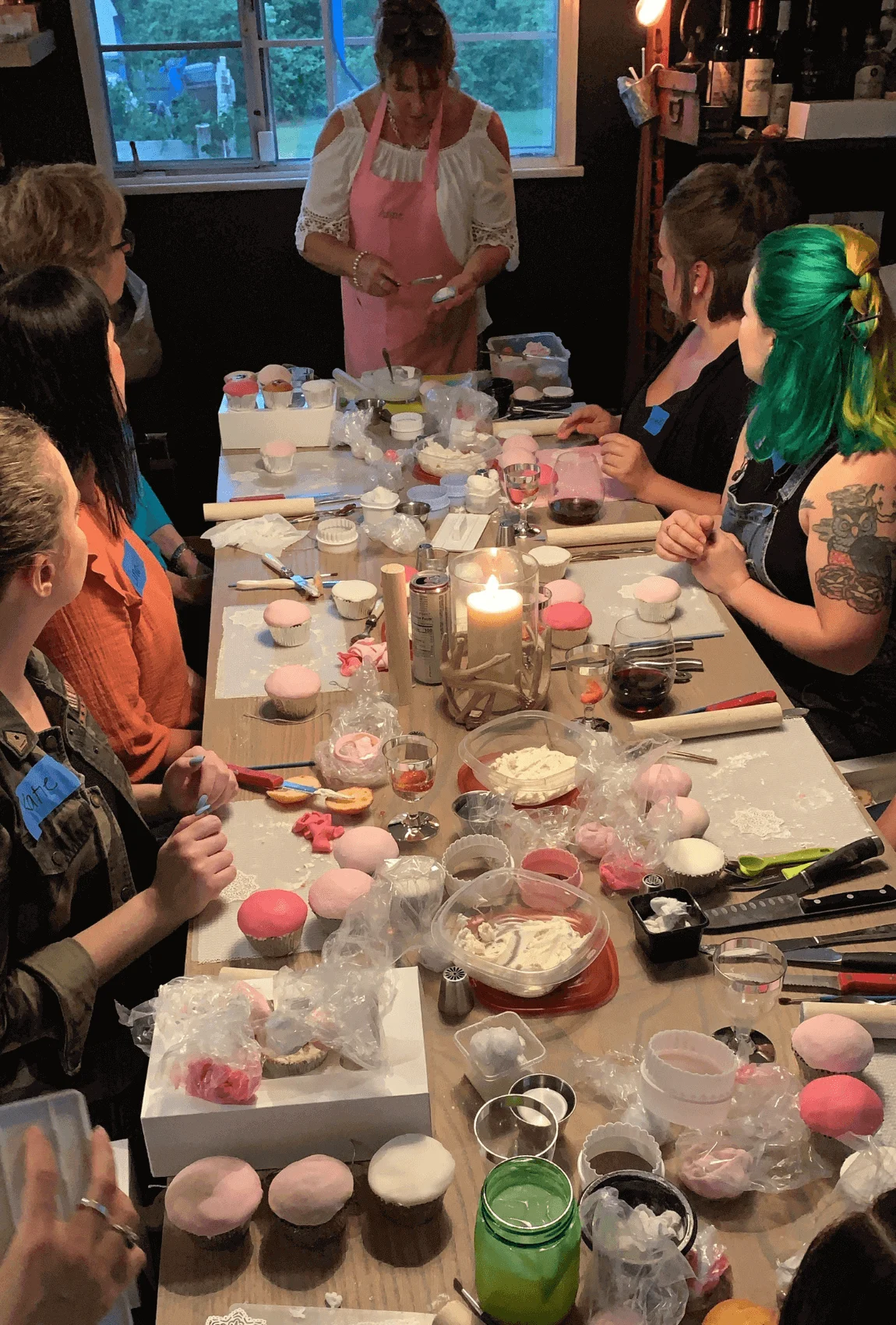 Join our corporate team-building cake workshop in Cambridge or indulge in a luxury group baking event in Stamford, ideal for professionals and community gatherings in Peterborough. Perfect for team bonding or enhancing baking skills.