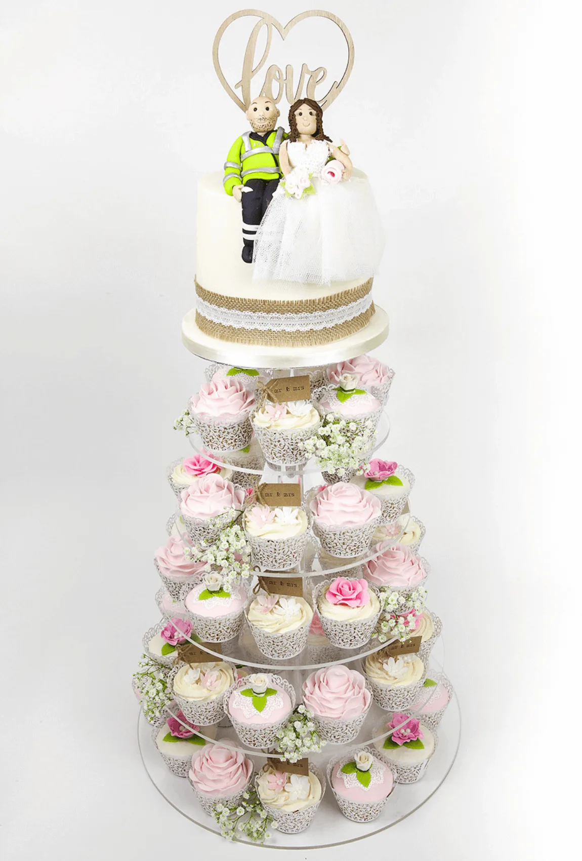 Cakes by Anne Robinson - Wedding Enginner