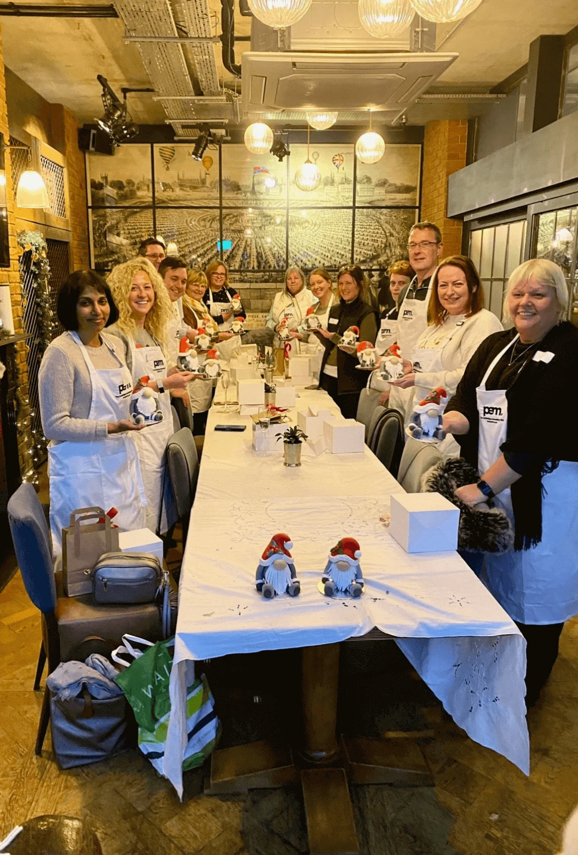 Join a corporate team-building cake workshop in Cambridge, Stamford, or Peterborough for a luxury group baking experience. Perfect for professionals, these cake decorating workshops enhance teamwork and creativity.